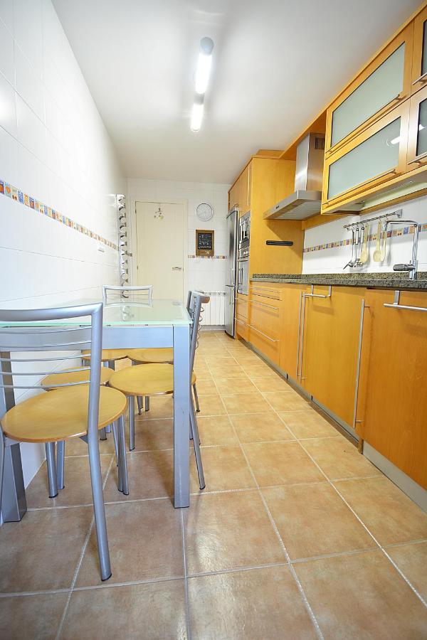 Galihost - Piso Con Parking En Pleno Centro De Appartement *
